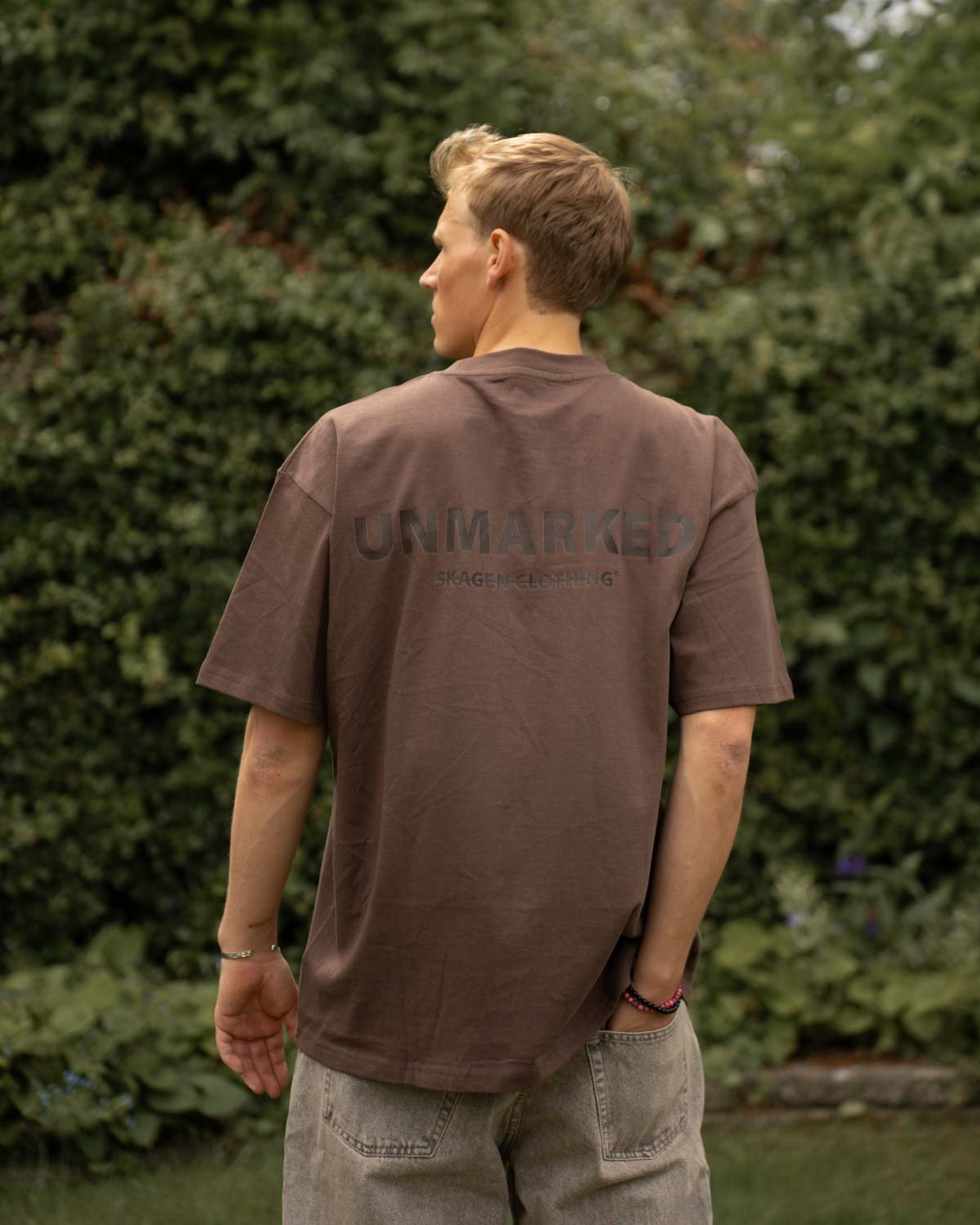 Unmarked T-Shirt tone - on - tone brown | Skagen - clothing.dk